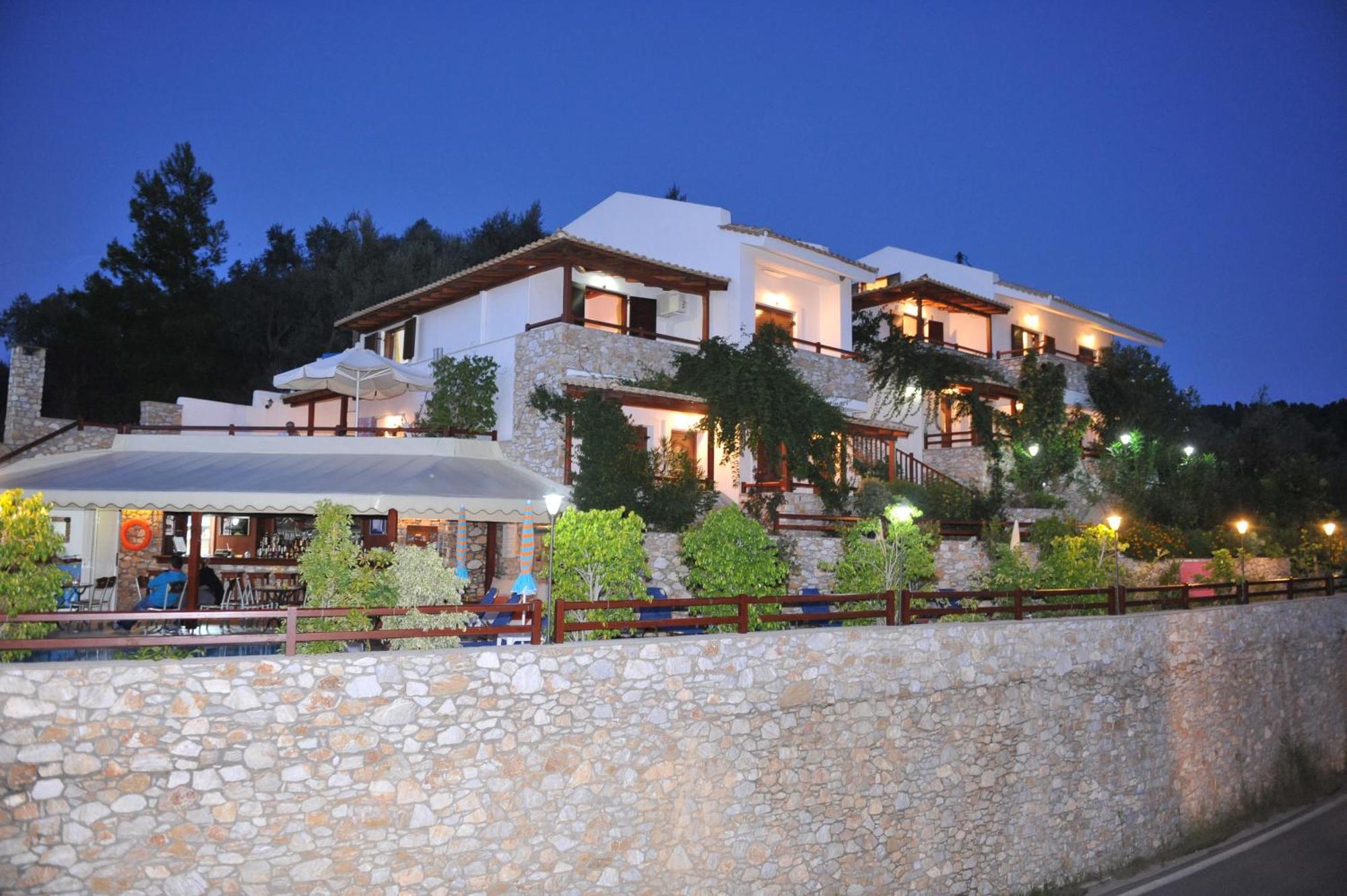 Maraki Apartahotel