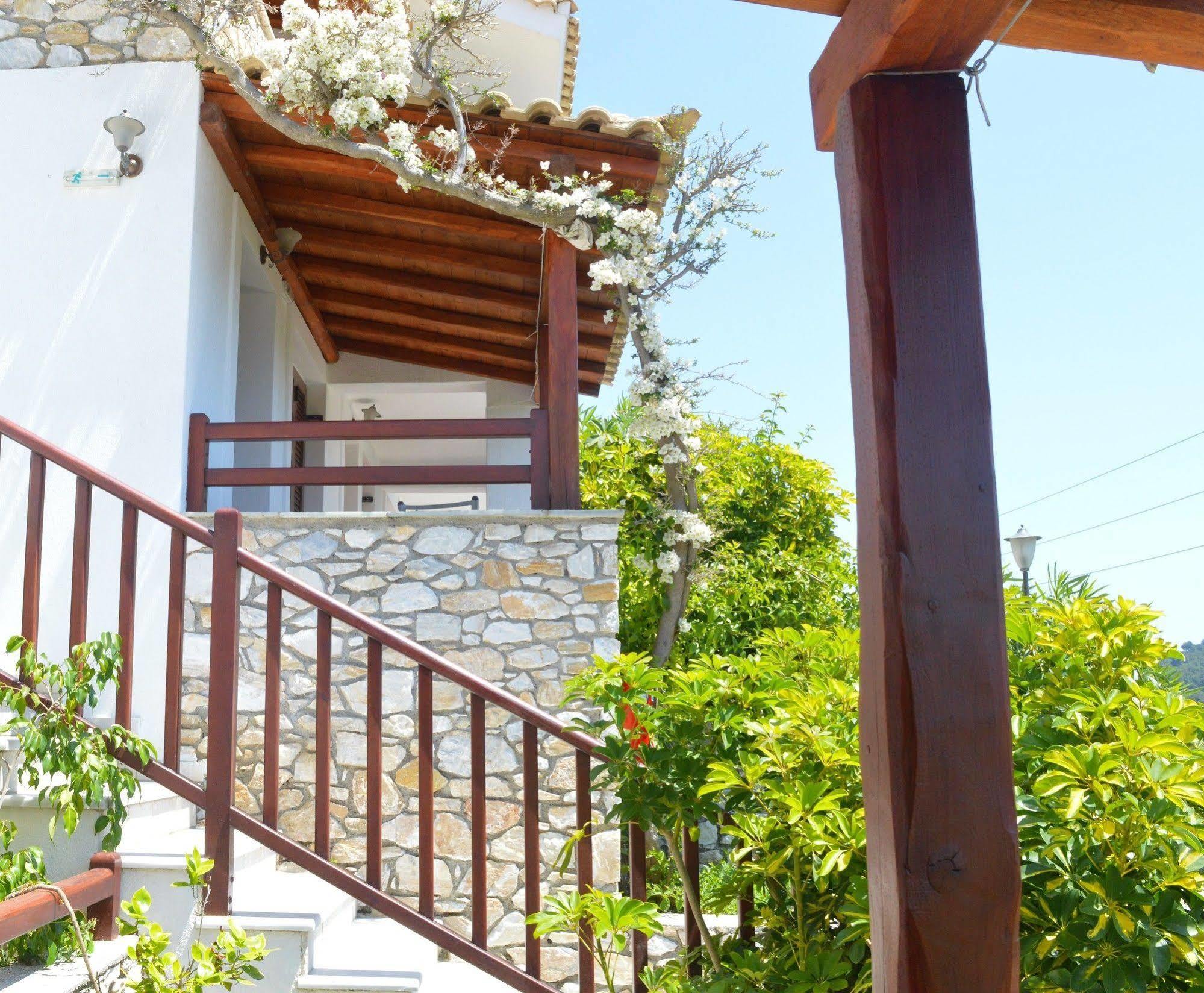 Apartahotel Maraki Platanias (Skiathos)
