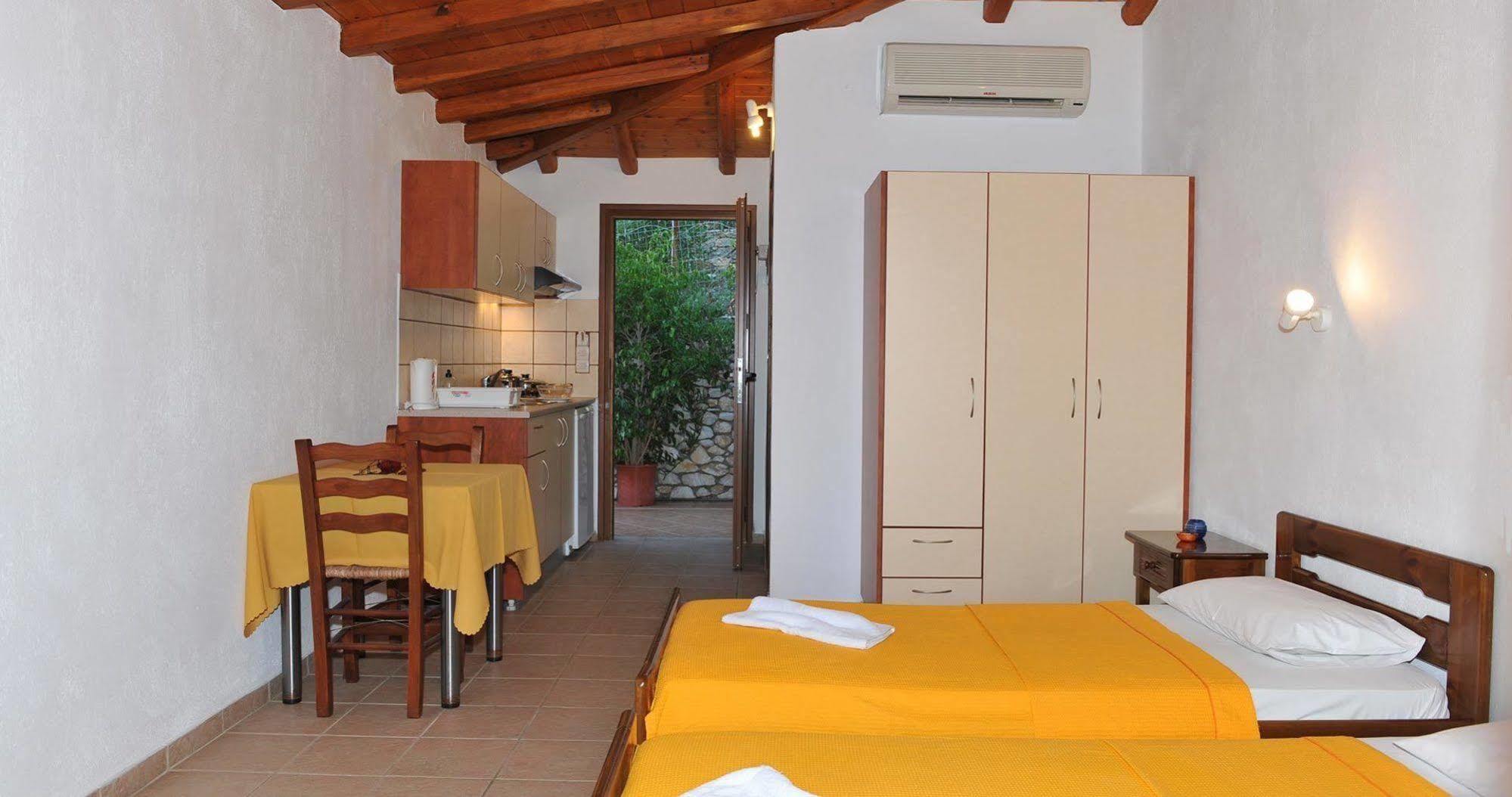 Apartahotel Maraki Platanias (Skiathos)