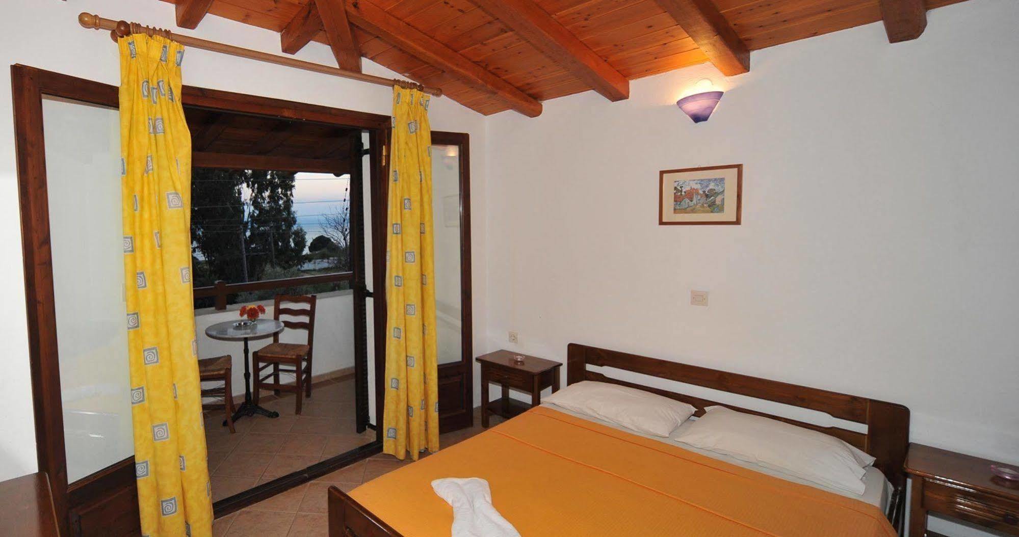 Apartahotel Maraki Platanias (Skiathos)