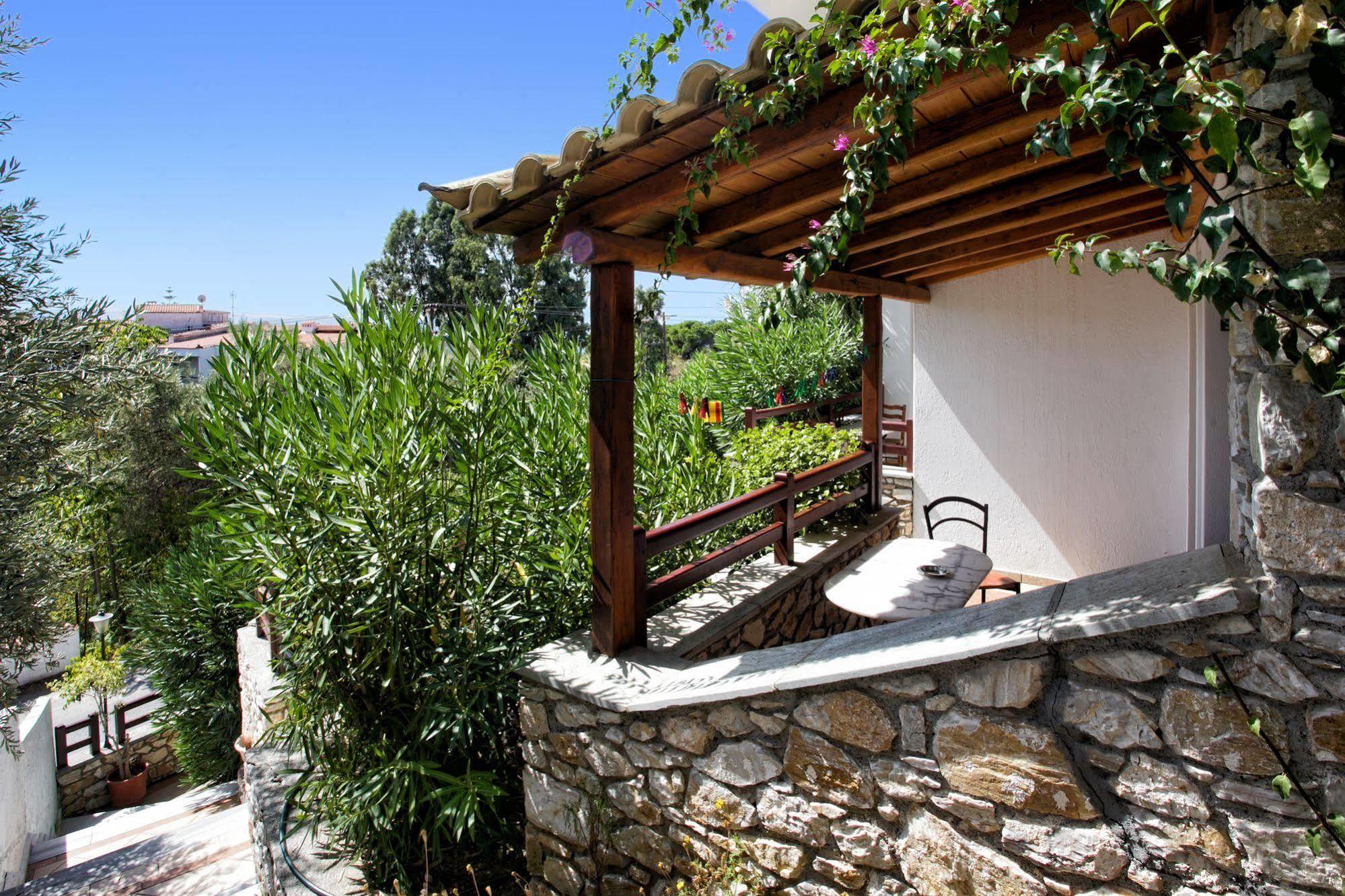 Maraki Apartahotel